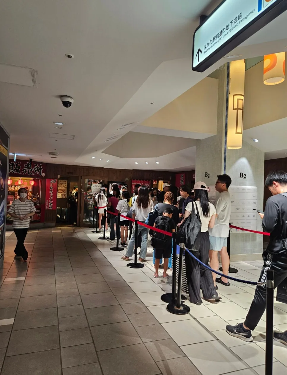 一蘭拉麵博多店排隊人潮