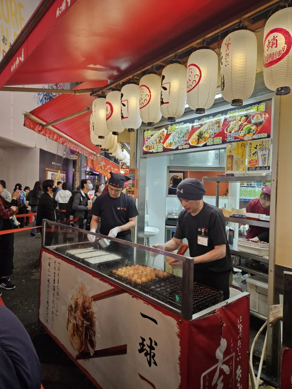 章鱼烧十八番排队现场