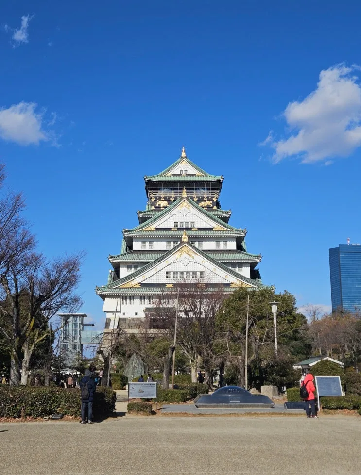 Osaka Castle Review: A Quick Must-See Stop in Osaka, Japan
