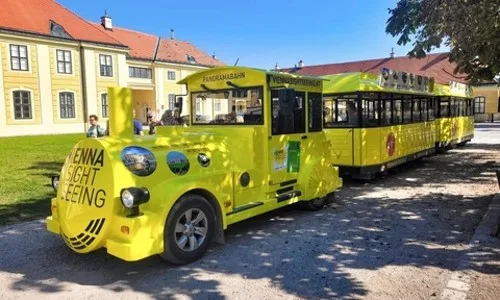 비엔나 쇤브룬 궁전을 둘러보는 파노라마 기차 티켓 - 마이리얼트립