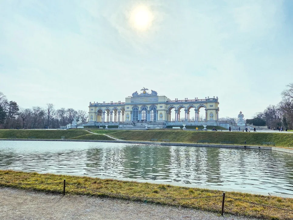 陰天時的 Gloriette 景色