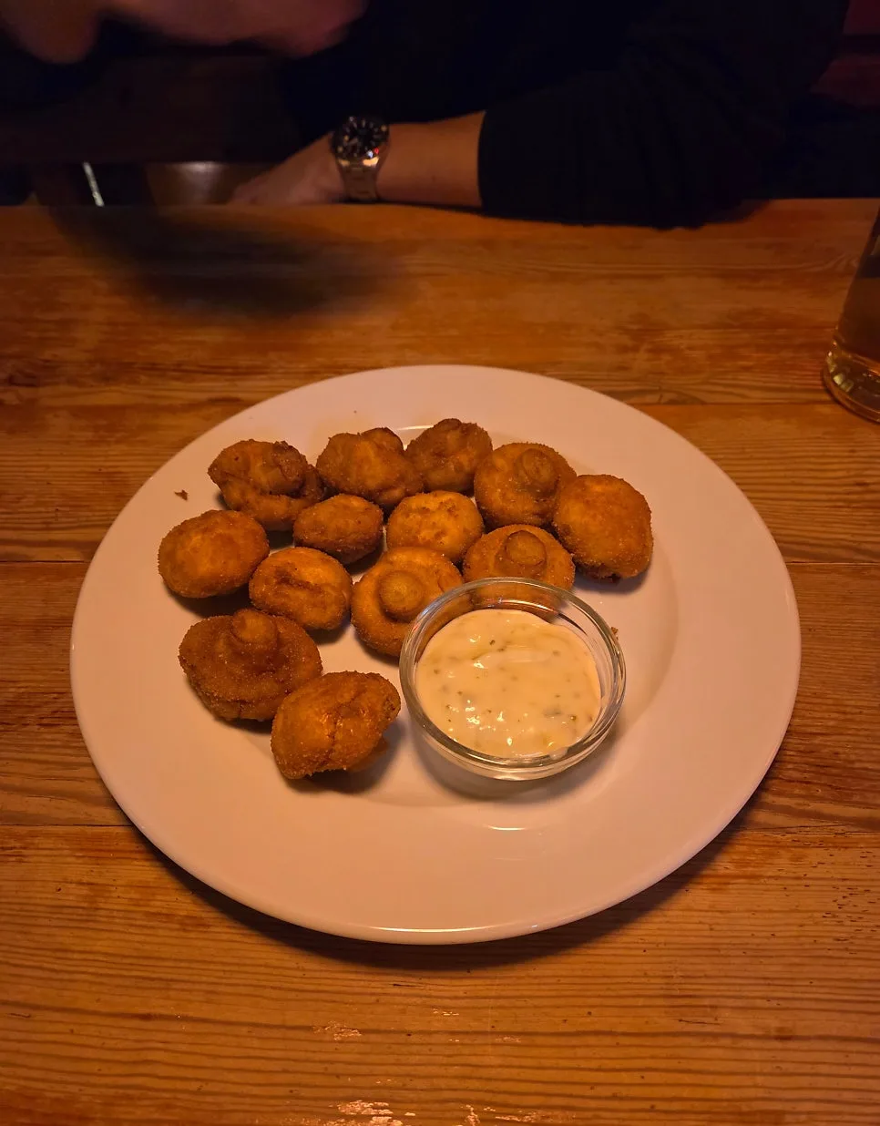 Fried mushrooms with sauce tartar