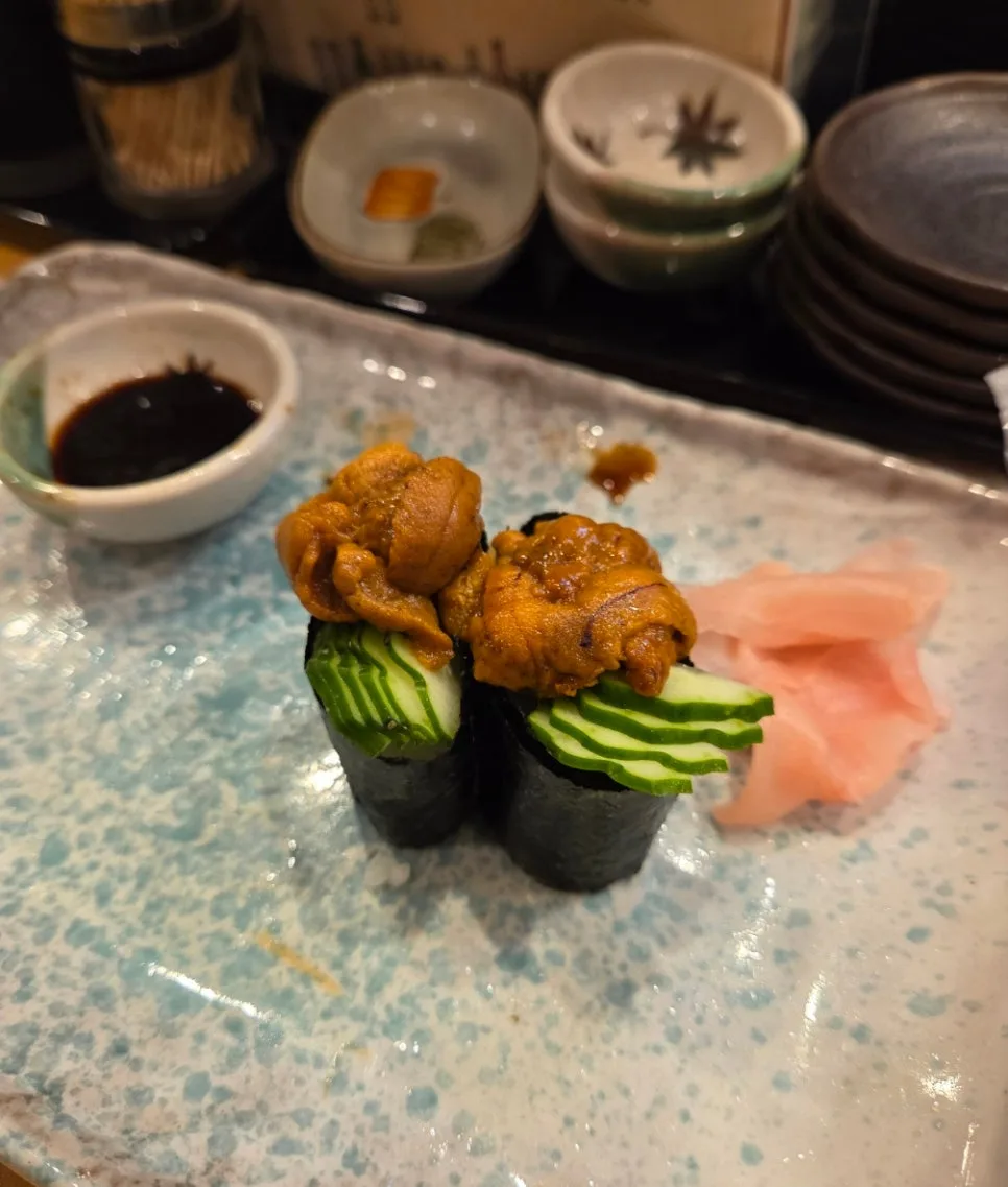 海胆黄瓜寿司