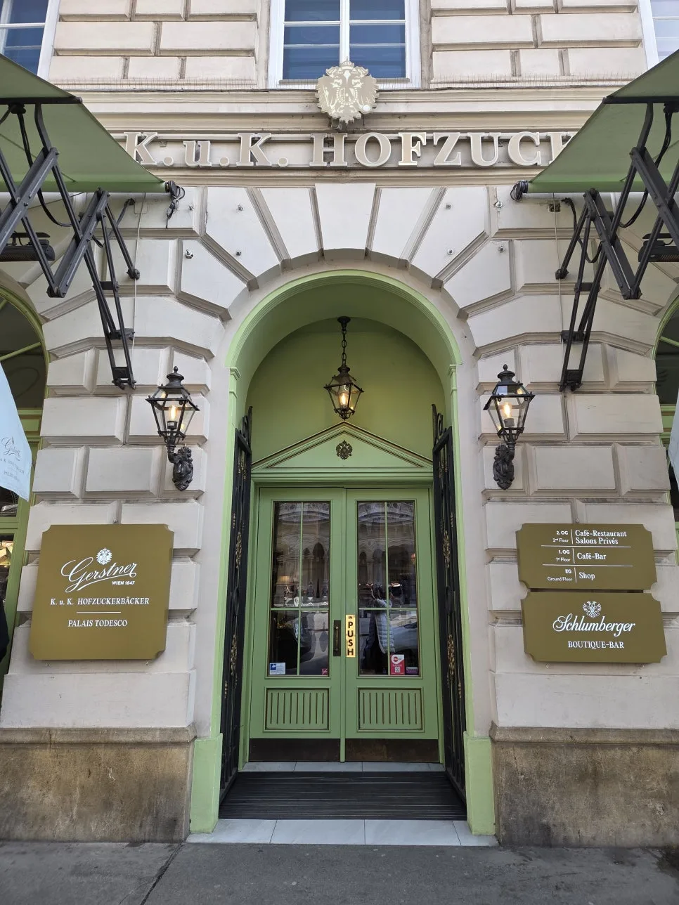 ウィーン カフェ Gerstnerの外観