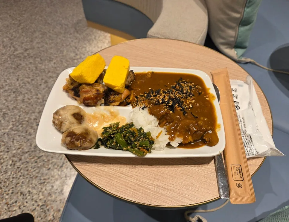 KIX Lounge Kansai 咖哩飯