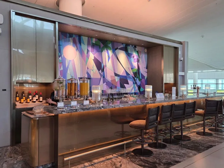 Korean Air Prestige Lounge West Garden Review: How to Use the Shower at Incheon Airport Terminal 2