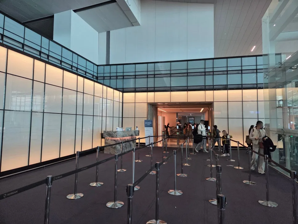 East lounge entrance area