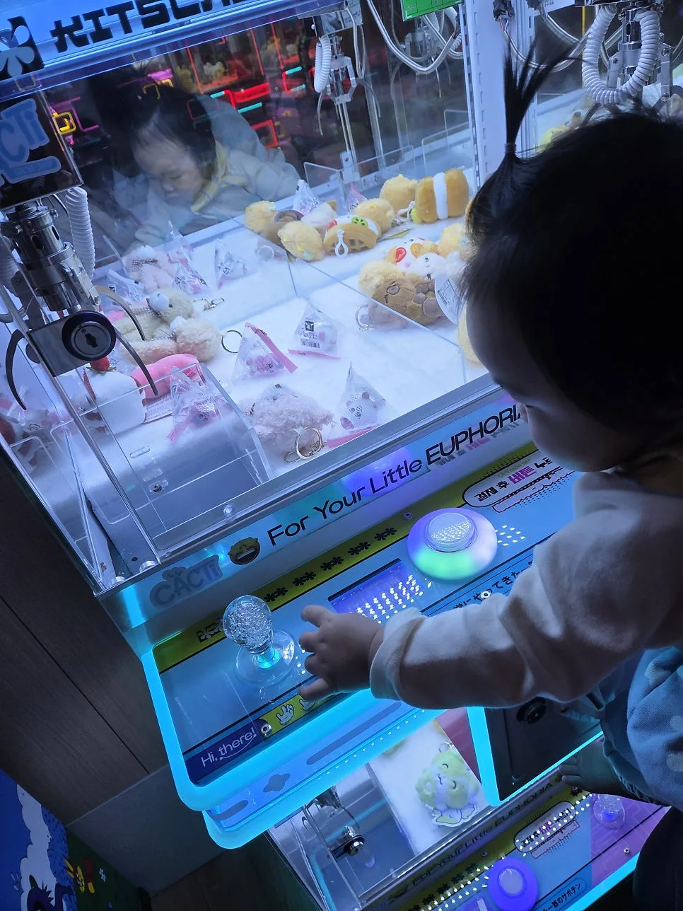 baby fascinated by lights