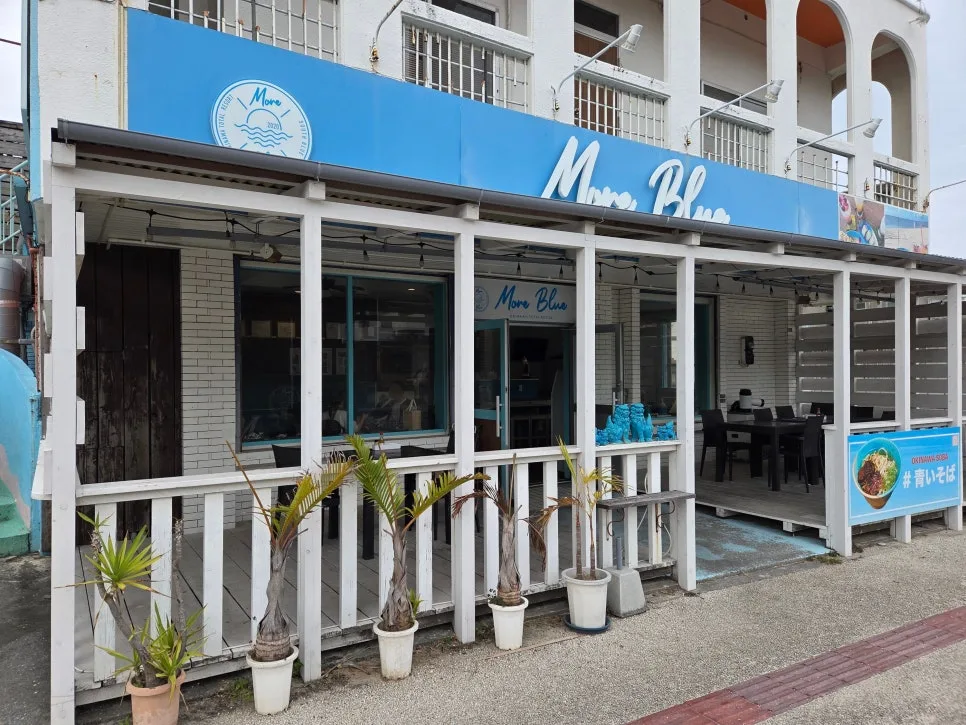 日本沖繩恩納村美食實測 More Blue 外觀