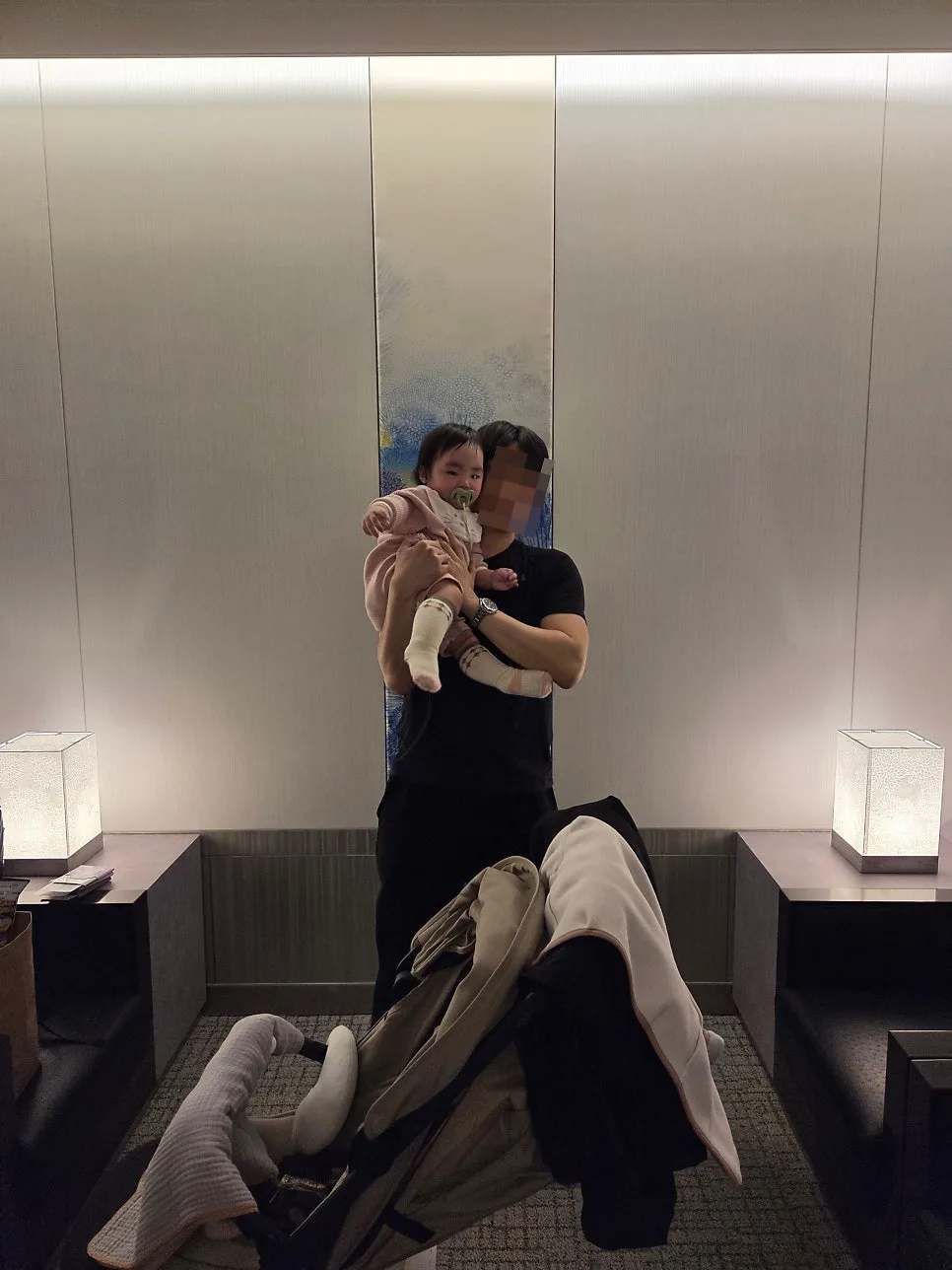 帶嬰兒車進貴賓室