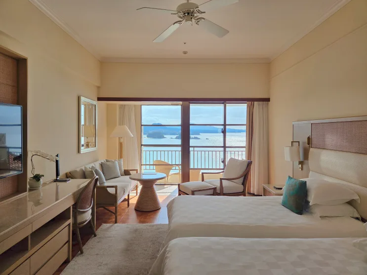 日本沖繩 Busena Terrace 實測｜豪華海景第一排房型推薦，親子入住也不踩雷